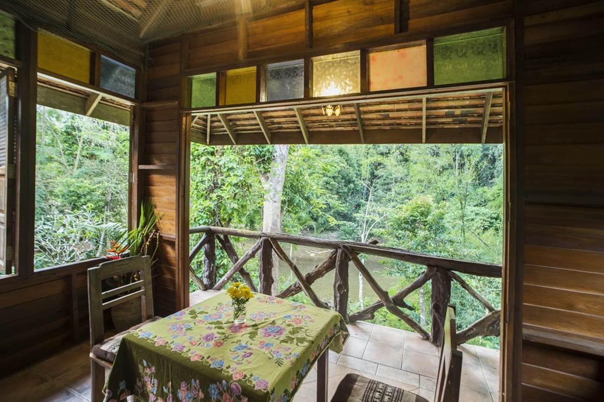 Art'S Riverview Lodge Khao Sok National Park Екстер'єр фото